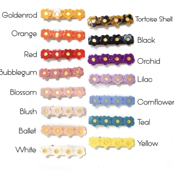 💜 Flower Hair Clip Acrylic Hair Accessory 💜 - Picture 2 of 3